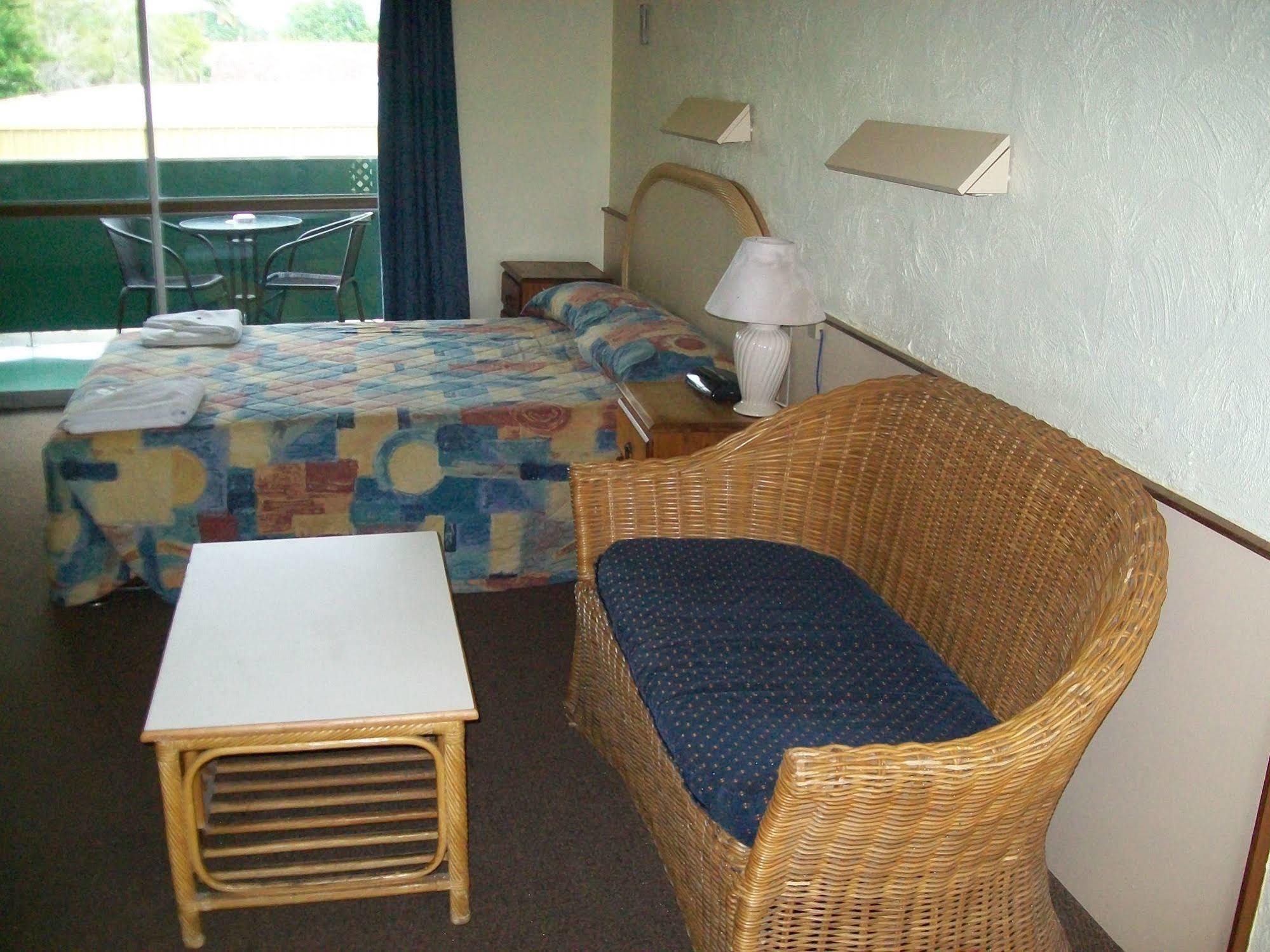 Sun Plaza Motel - Макай Екстериор снимка